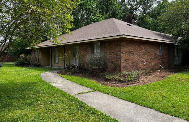 4 Br house ! Off STUMBERG b/n COURSEY  JEFFERSON Parkview Oaks area photos photos