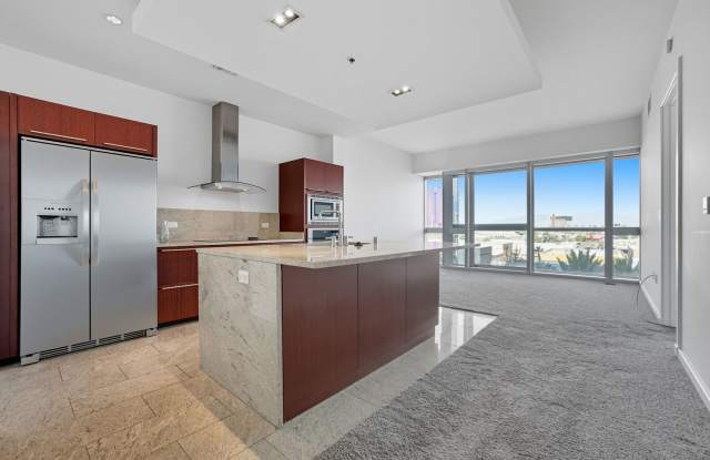 6th Floor 2-Bedroom Condo with Stunning Las Vegas Strip Views