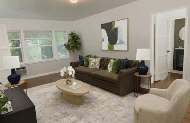 1440 S Sherbourne Dr