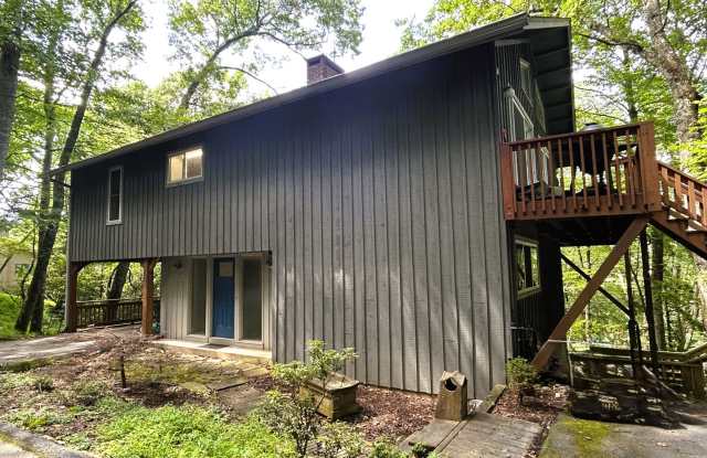 Photo of Spacious 3BR/2BA Home Near Downtown Boone  ASU