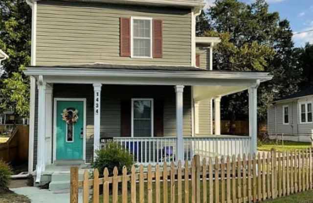 1434 Oakdale Ave