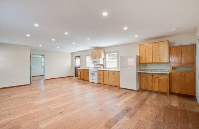 Photo of 198 Nassau Street