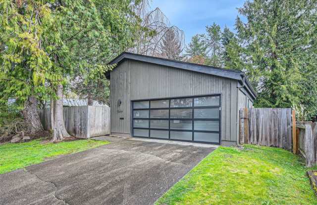 Beautiful Modern House in Ravenna (near UW) photos photos