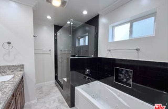 7601 Kittyhawk Avenue