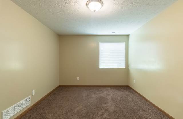 Beautiful Newer Home In South Lincoln