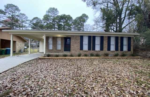 1404 Twin Lakes Dr