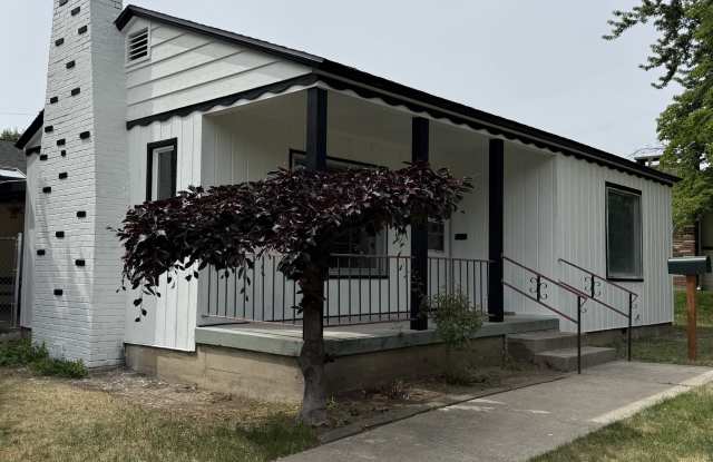624 South 19th Avenue