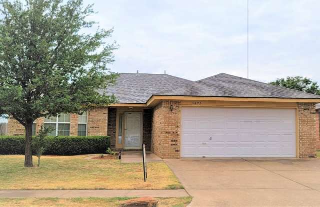 Photo of VERY NICE 3/2/2 IN SOUTH MESA FOR LEASE!