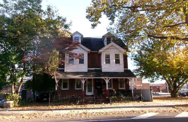 1030 RADCLIFFE Street unit: 1