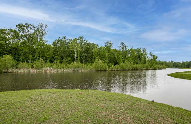 1130 Shadow Bluff Dr