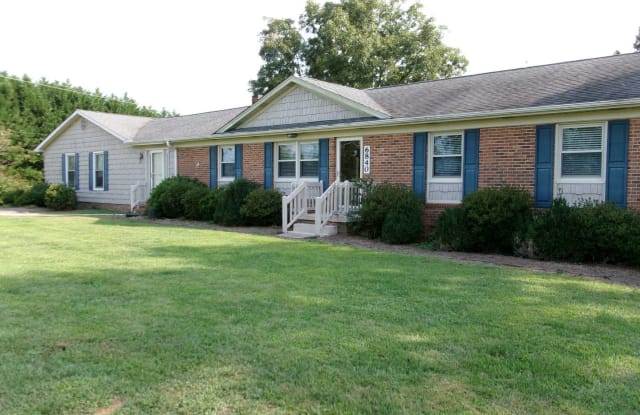 6840 Brookbank Rd - 6840 Brookbank Road, Summerfield, NC 27358