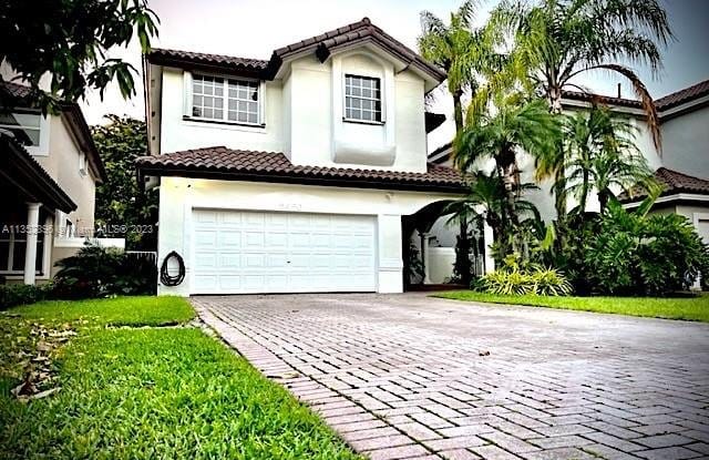 5450 Northwest 104th Court - 5450 Northwest 104th Court, Doral, FL 33178