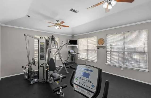 Encino Park Apartments