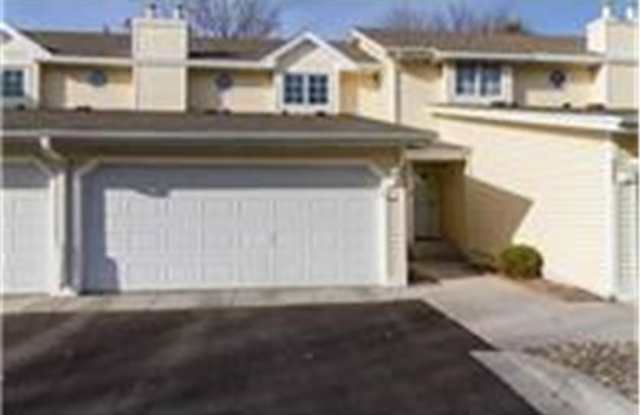 253 Maureen Lane NE