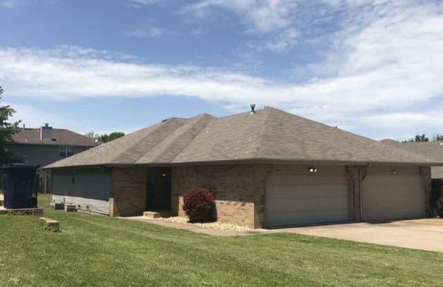 3343 S Leawood Ave - 3343 Leawood Avenue, Greene County, MO 65807