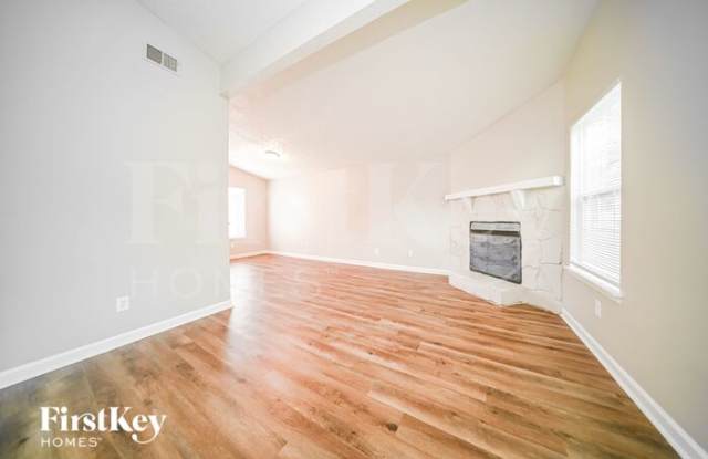 3782 North Camp Creek Parkway Southwest