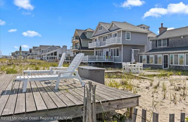 Photo of 1427 Ocean Front