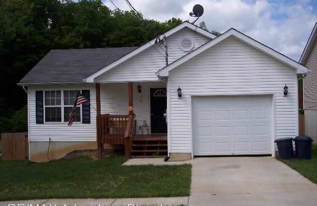 739 Andra Dr - 739 Andra Dr, Radcliff, KY 40160