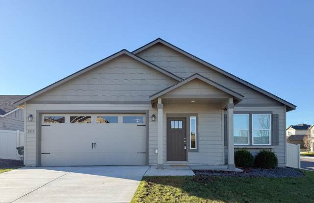 2933 Castle Rock Blvd