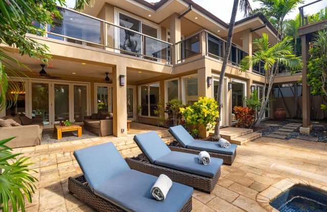Diamond Head Luxe Five-Bedroom Estate with Private Pool