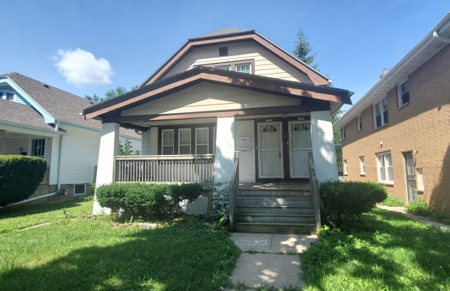 5535 N 35th St - 5535 North 35th Street, Milwaukee, WI 53209