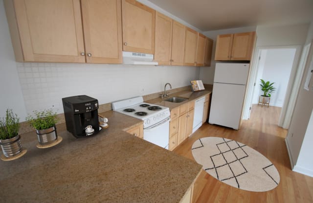 Photo of Kenwood Court