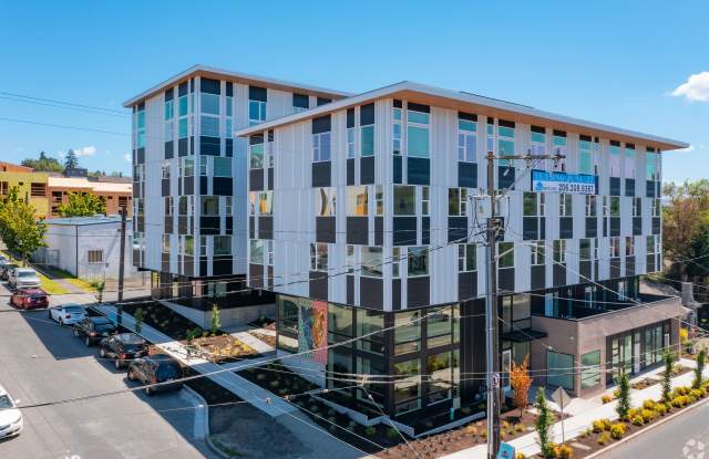 aPodment®  Suites at Genoa | Central District