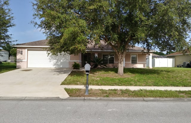 110 Evergreen Dr - 110 Evergreen Drive, Auburndale, FL 33823