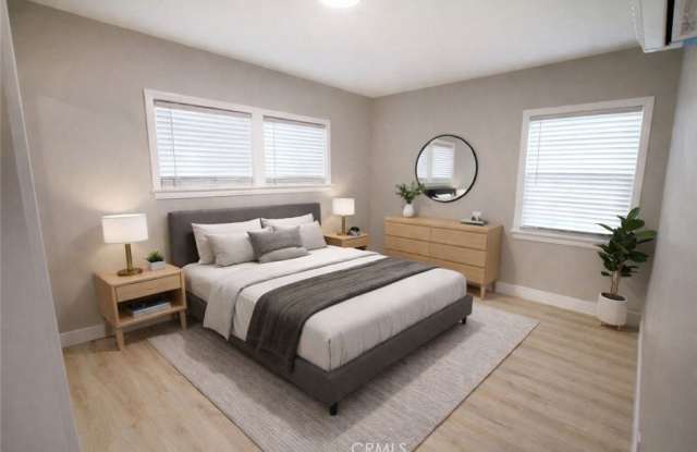 Photo of 3114 W Burbank Boulevard