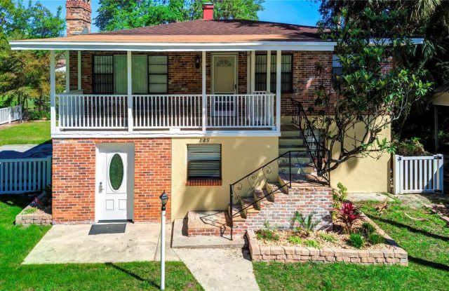 229 NE 5TH STREET