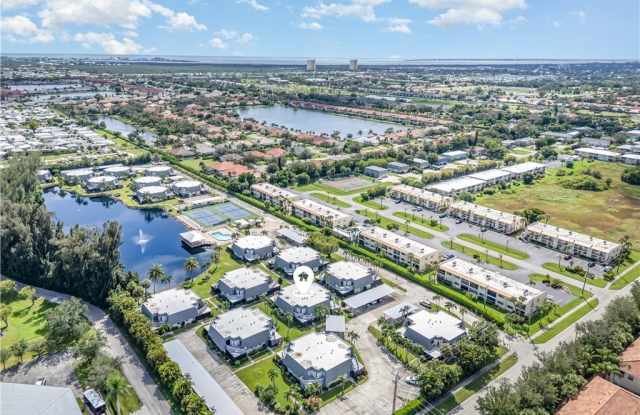 16051 Amberwood Lake Court unit: 4