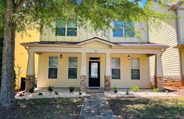Welcome home to this 3 bedroom, 2.5 bathroom home located in Madison Park! Must see!