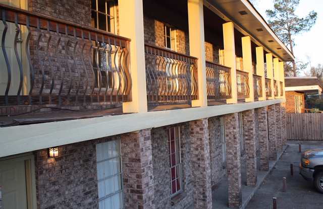 Photo of 300 Petal Dr Apt 6