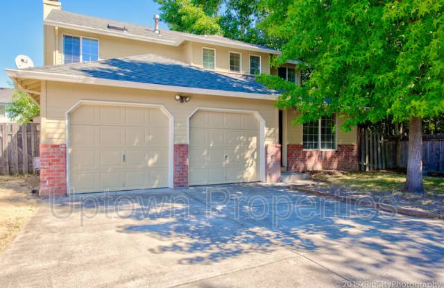 990 SW 208th Pl