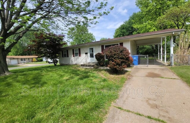 2154 Aristocrat Dr - 2154 Aristocrat Drive, Florissant, MO 63031