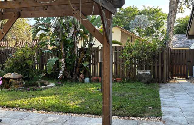 2199 CHARLESTON #0 WESTON, FL 33326