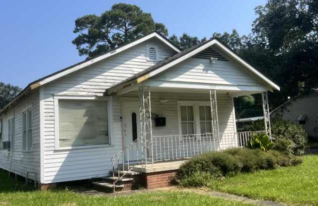 304 West Tennis Street