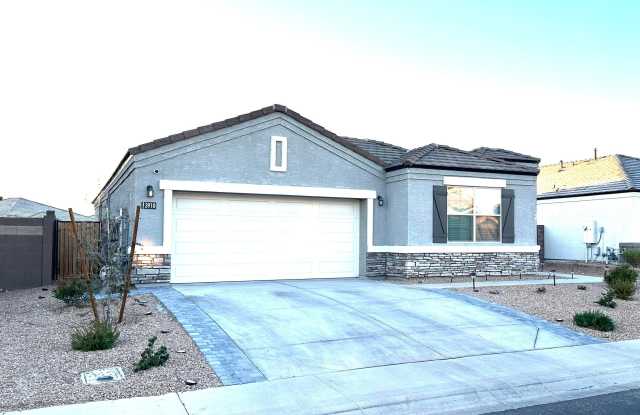 3910 N 301st Lane