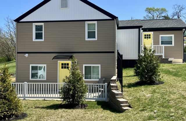 Photo of 2304 Belle Ave Ne