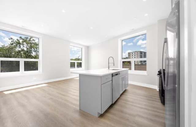 Photo of 5071 North Northwest Highway