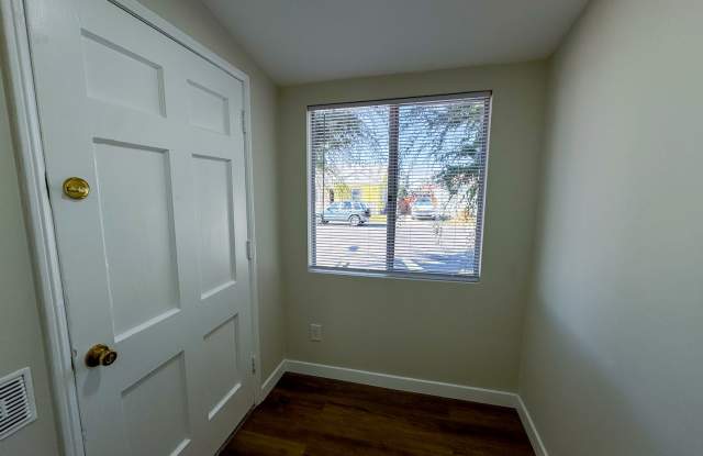 El Cerrito 3Bed/2Ba Private Yard, off-street parking Just renovated