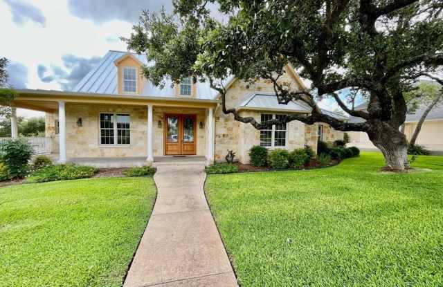 2306 Summit Forest