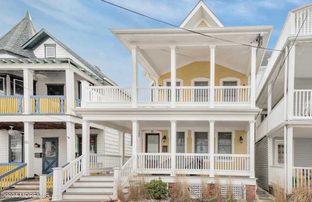 32 Heck Avenue