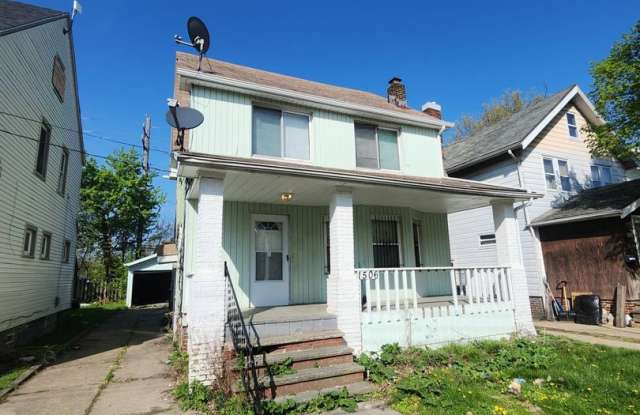 Charming 3-Bedroom Property in Prime Location