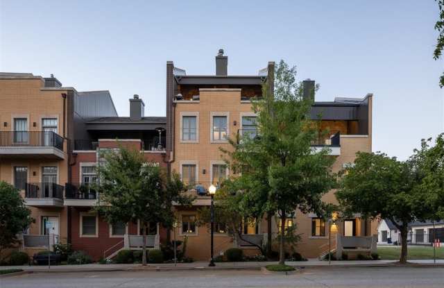 Photo of 115 NE 3rd Street