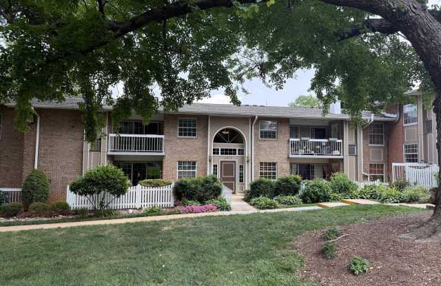 1942 KENNEDY Drive