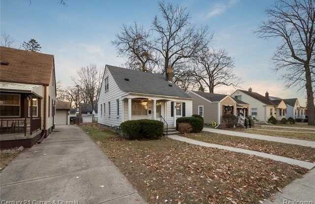 1525 Cherokee Avenue