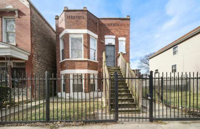 Photo of 1242 S Tripp Avenue