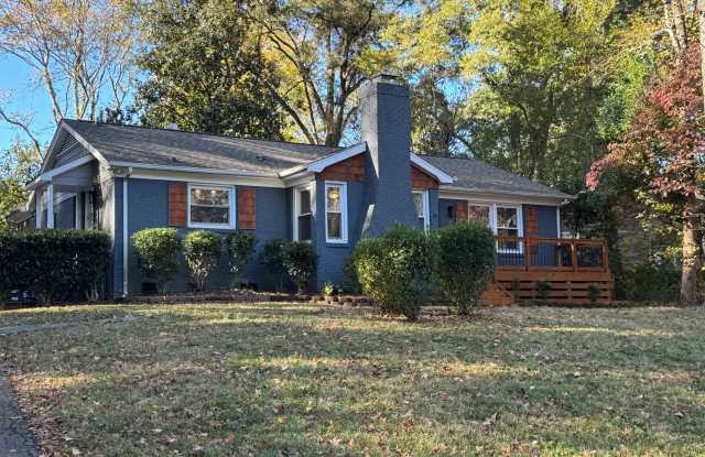 Beautiful 3 Bedroom in Windsor Park Neighborhood ( East Charlotte)