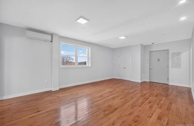 99 Main Street unit: 2B